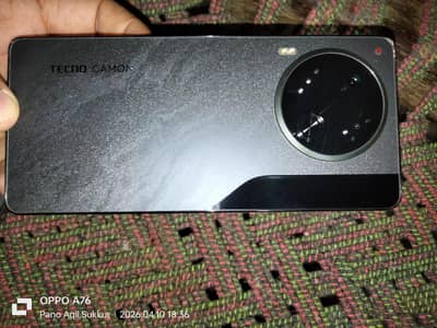 Camon 30 10/10 Condition       8/256 70Watt Ultra Charging