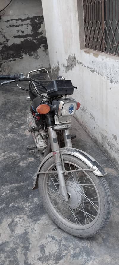 HONDA 125  15 MODEL  1 KICK START