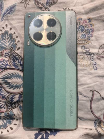 Tecno camon 30 like a brand new in warranty