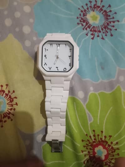 White aura new latest watch without time set button quality 9/10