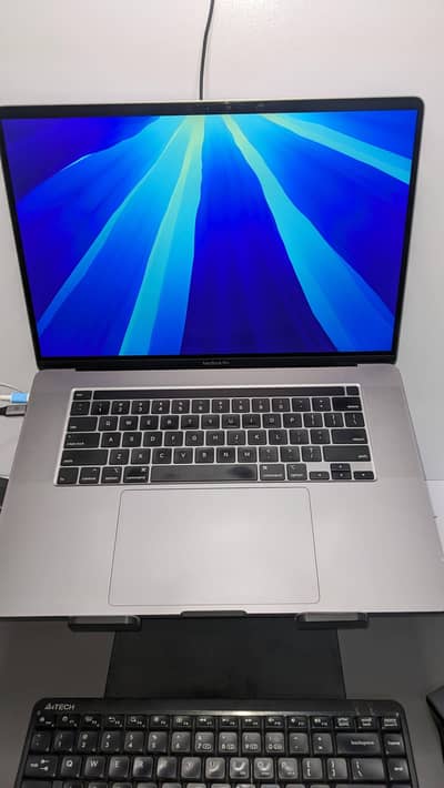 MacBook Pro 2019, 16-inch, Core i9, 32GB Ram