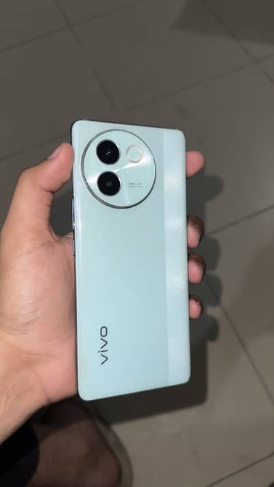VIVO V30e