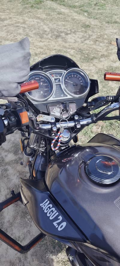 URGANT SALE . . . Honda CB150 F special edition  gray