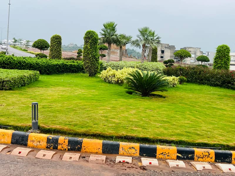 Solid 5 Marla Plot In Parkview City Block J 0