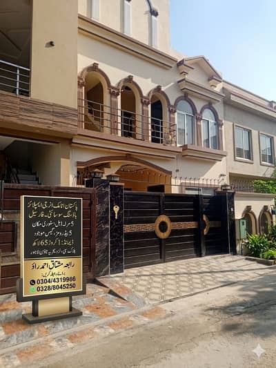 A brand new beautiful 10 Marla upper portion for rent