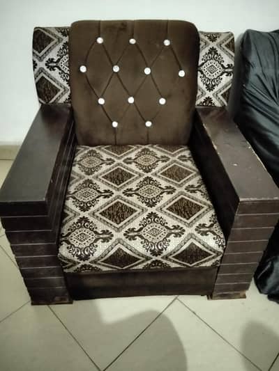5 seater sofa with Table