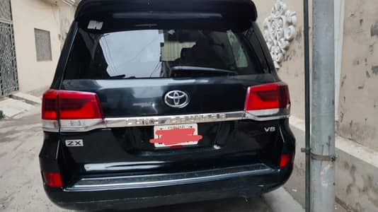 tayota land cruiser zx v8