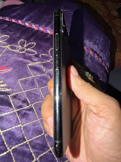 Iphone 11 pro duel pta 256 gb litle crack minor back upr say