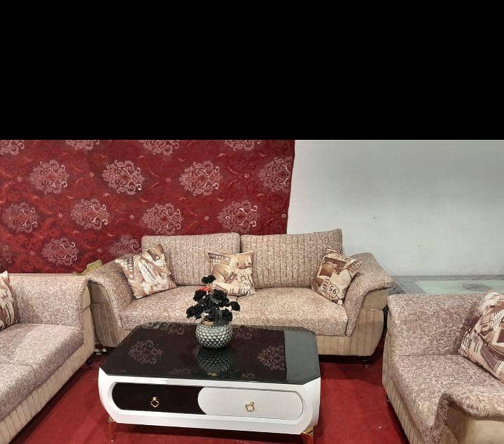 unique center table 19