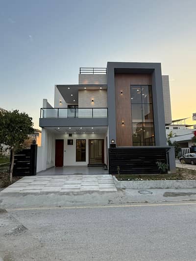 7 Marla Brand New Double Story House For Sale In B-17