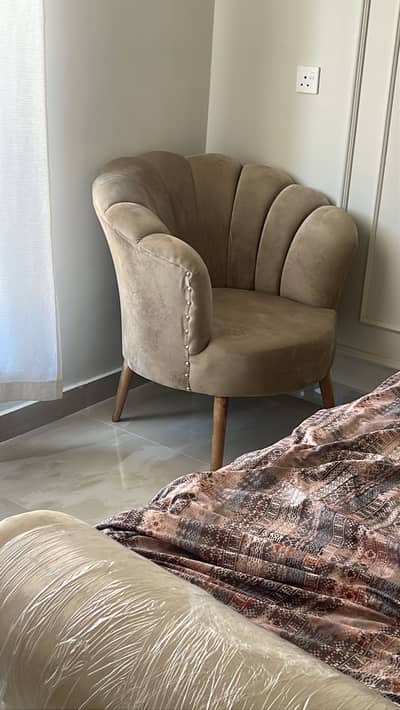 Bed / side chairs 2 / cofee table for sale