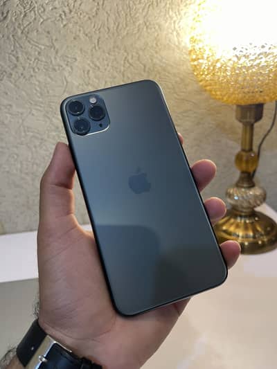 Iphone 11 pro max ( Midnight Green)