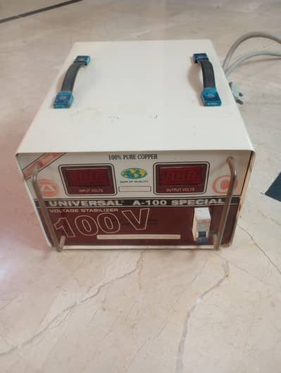 UNIVERSAL A-100 SPECIAL VOLTAGE STABLIZER