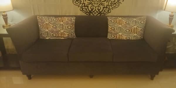 5 seater sofa set. .