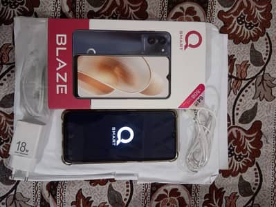 Qsmart blaze 4/64 with box and all accessories