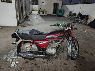 Honda 125 2017 Model – Excellent Condition – Karachi Registered