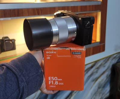 Sony a6400 (Sony 50mm oss lense)