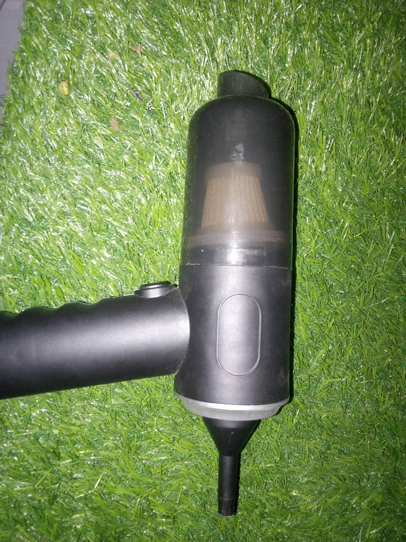mini vacuum 2