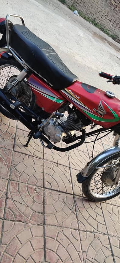 Honda 125 model 2013. all Documents clear ha