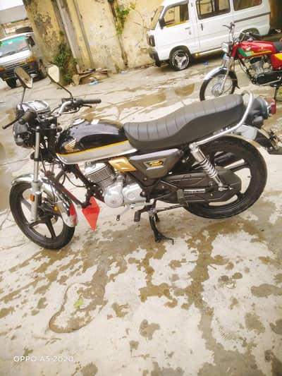 Honda CG-150 Brand new only 800 KMs drive