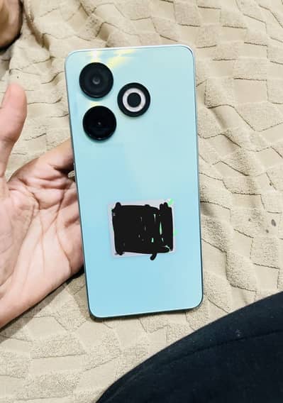 Sirf box open he all accessories available