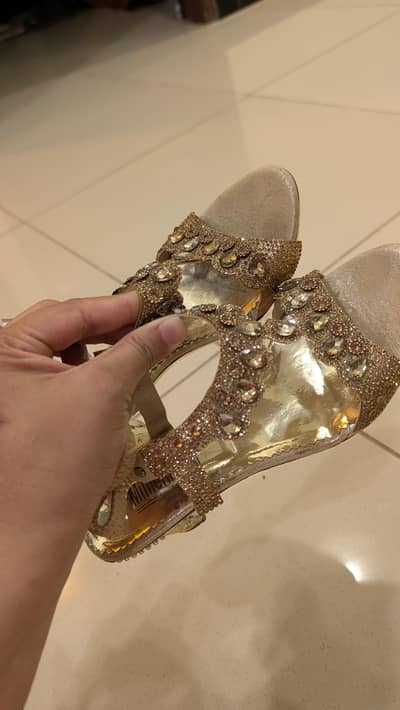 On sale 1000 for each