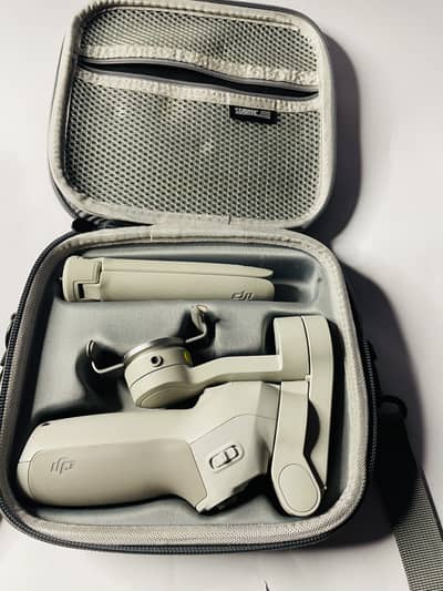 DJI Osmo Mobile SE Gimbal 10/10 Condition | Vlogging Stabilizer