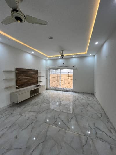 1 Kanal Lower Portion Available For Rent In Sarwar Road.