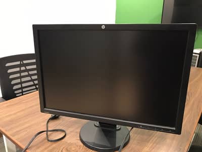 HP LCD ZR3440w 24inch Good condition office used