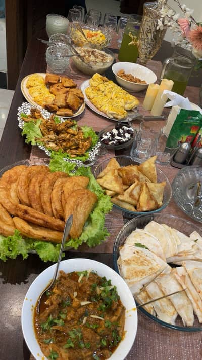 8-Seater Dining Table Set , Strong & Spacious