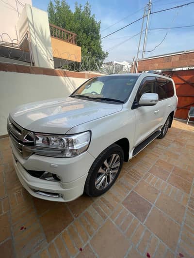 Toyota Land Cruiser 2016 I Family used car I Company maintained