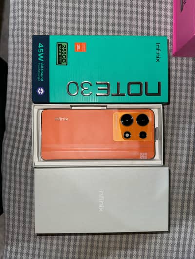 Infinix Note 30 (Official PTA Approved) – 8GB RAM / 256GB Storage