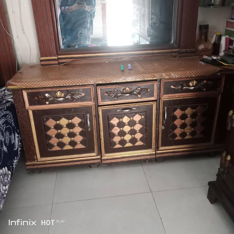 dressing table 1