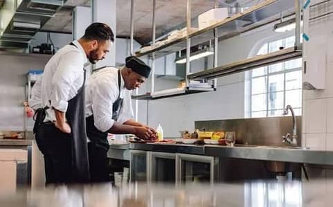 Fast Food Kitchen Helper