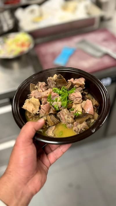 I am continental chef 03401782370 plz what's app per rabta kre