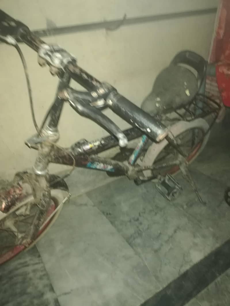 Small bicycle 0
