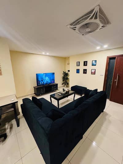 Short time 1bed ROM full furnished apartments safe and scour 100%coupe allow