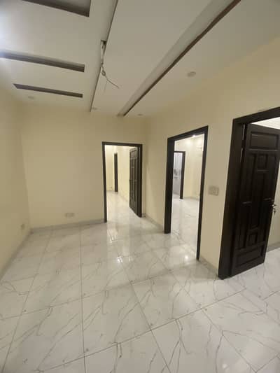 NON FURNISHED APPARTMENT AVAILABLE FOR RENT