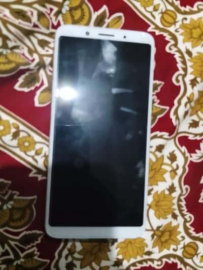 oppo f5 bilkul ok chal rha hai 4+64 hai