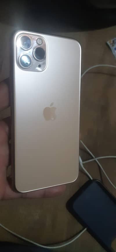iphone 11 pro golden colour