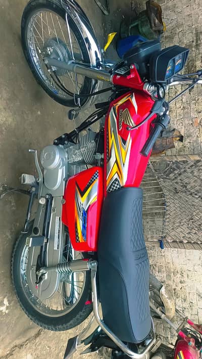 125 for sale l very good condition.