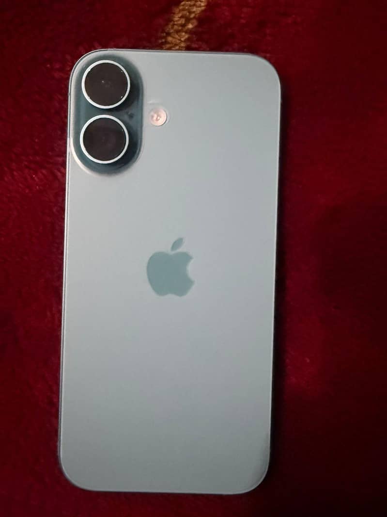iPhone 16 0