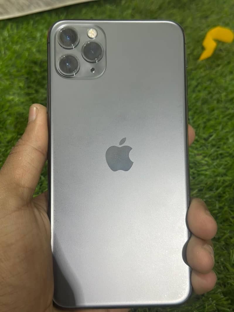 iPhone 11 Pro Max 1