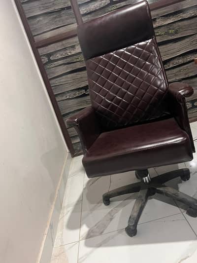 2 Executive Chairs for Sale