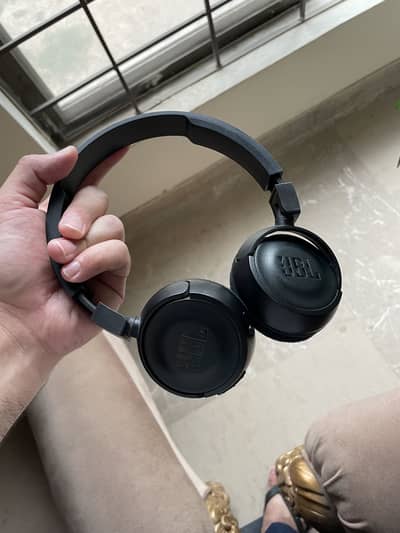 JBL T450BT Wireless Headphones