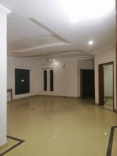 School College Multinational Head office