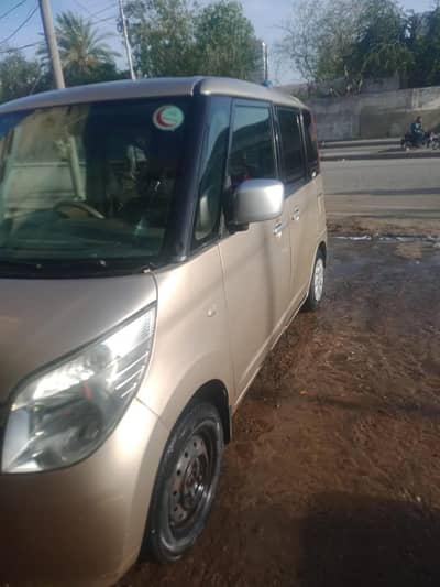 Nissan roox for sale 2010model