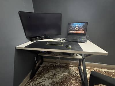 4’x2’x2.5’ Computer / Gaming Table