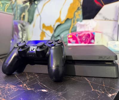 MINT CONDITION PS4 500GB FOR SALE!