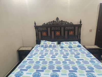 Chinoti Pure shesham solid wood bed set